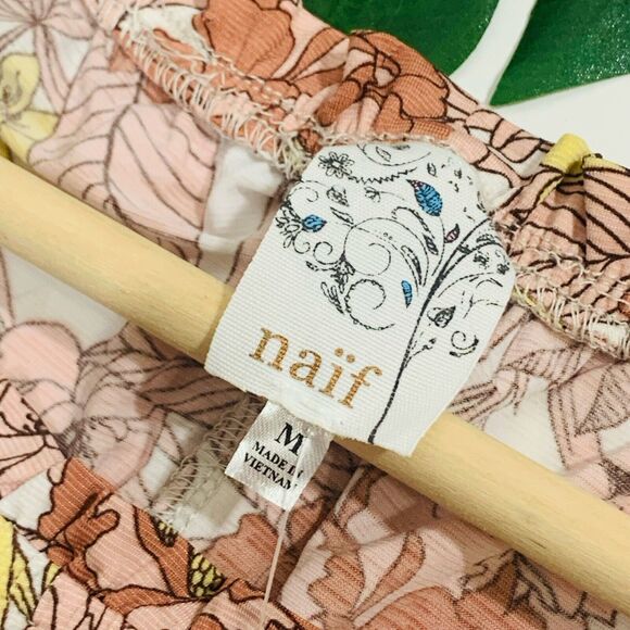 Naïf NWT Floral Retro Slit Tie Ruffle Short Sleeve Blouse Size Medium Women’s - Picture 6 of 9